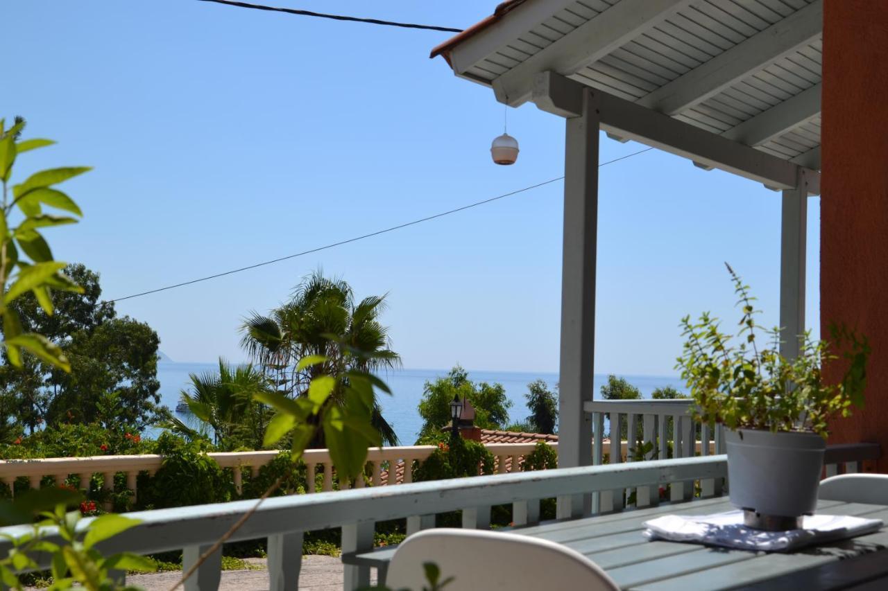 Mihaila Seaside: 2 Bedroom Bungalows Kefalonia Спартия Экстерьер фото