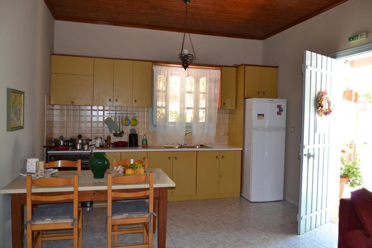 Mihaila Seaside: 2 Bedroom Bungalows Kefalonia Спартия Экстерьер фото