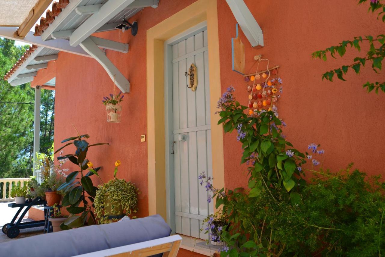 Mihaila Seaside: 2 Bedroom Bungalows Kefalonia Спартия Экстерьер фото